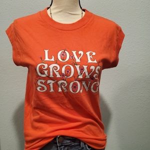 Love Grows Strong summer t-shirt NWT
